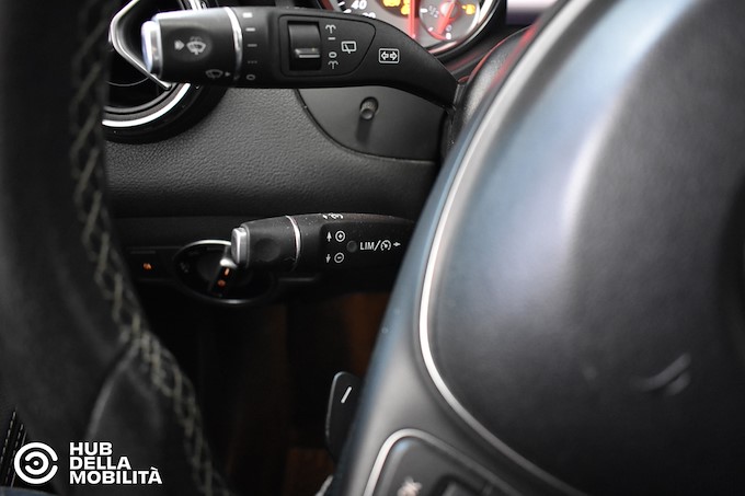 MERCEDES-BENZ GLA 200 d Automatic 4Matic Sport